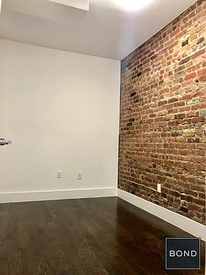 Rented by Bond New York | media 21