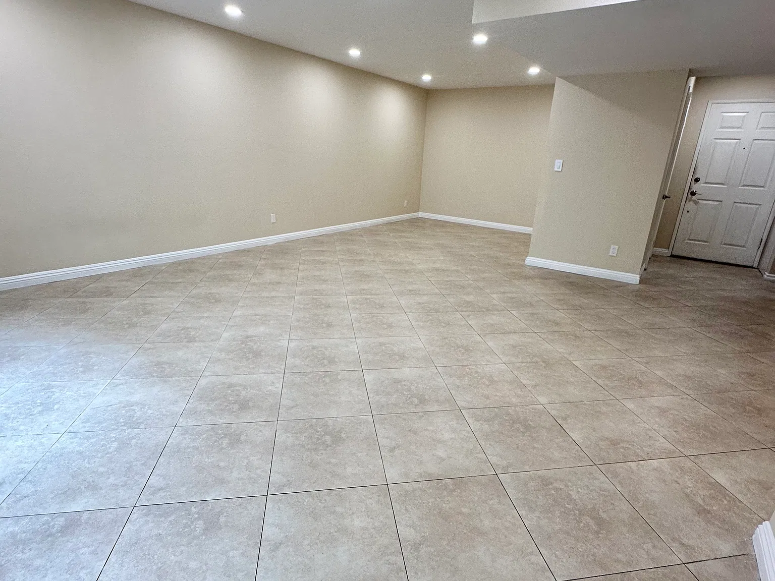 10947 Huston St — Photo 3