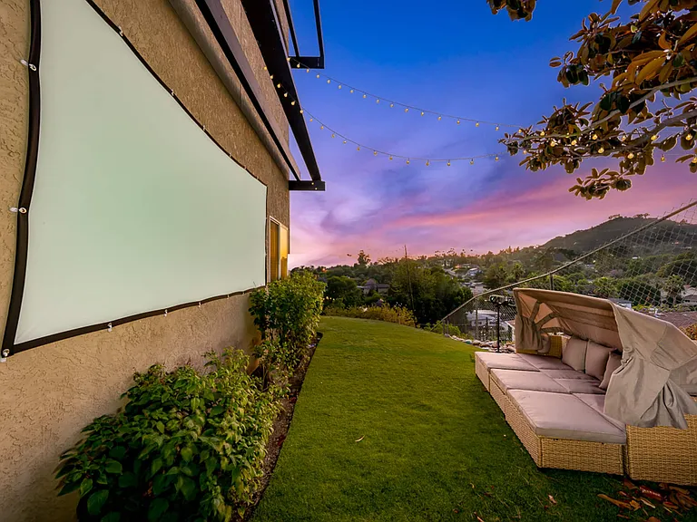 4350 Alta Mira Dr — Photo 54