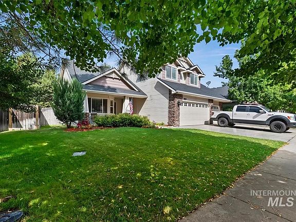 2nd image of 985 N Shadowridge Ave