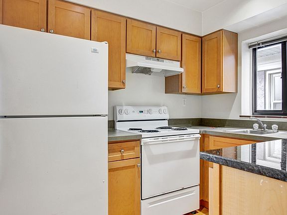 2nd image of 1309 S University Ave APT 8