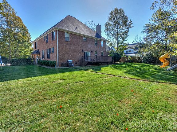 4th image of 406 Canvasback Rd