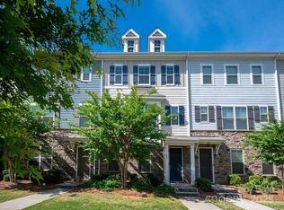 1142 Doveridge St, Charlotte, NC 28273