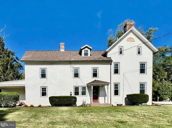 2437 Patane Ave, Abington, PA 19001