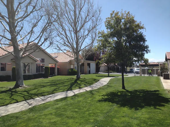 11561 Park Ln, Apple Valley, CA 92308