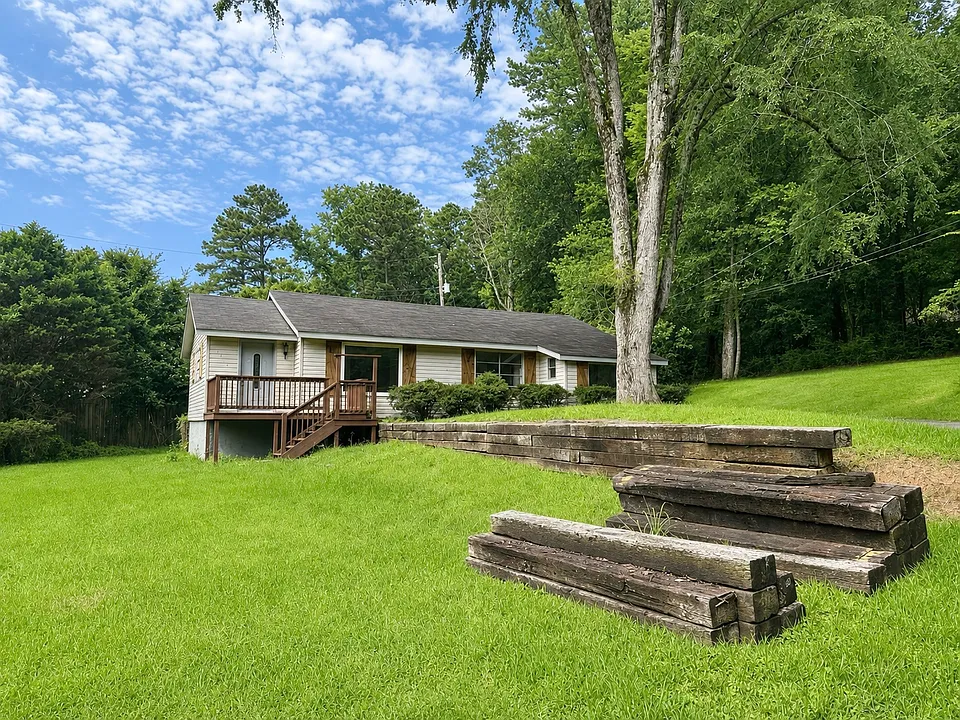 1711 Old Springville Rd