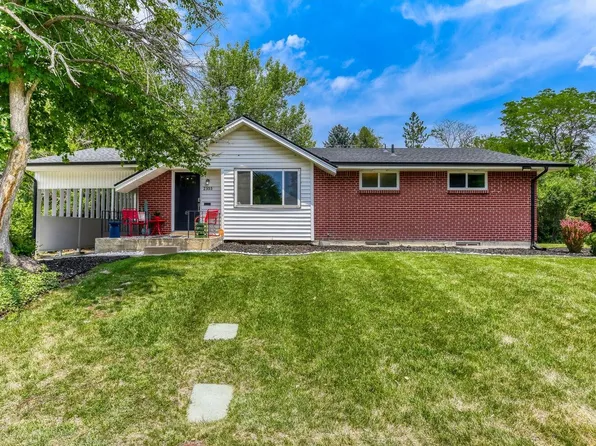 2555 E Maplewood Ave, Centennial, CO 80121