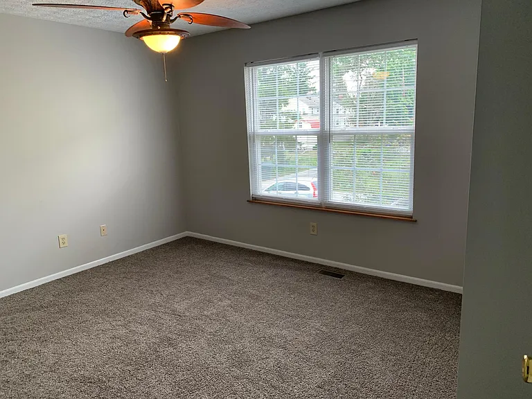 1611 N Star Ave — Photo 16