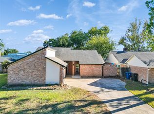 6303 Greenway Forest Ln, Houston, TX 77088