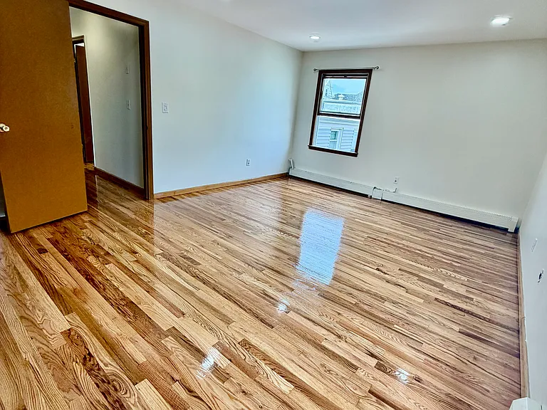 110 Humphrey Ave #2 — Photo 9