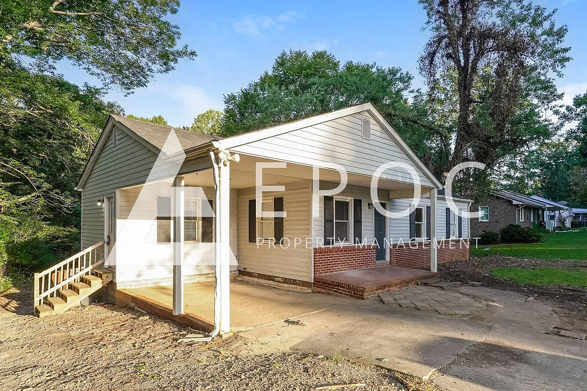 3307 Amos Dr — Photo 2