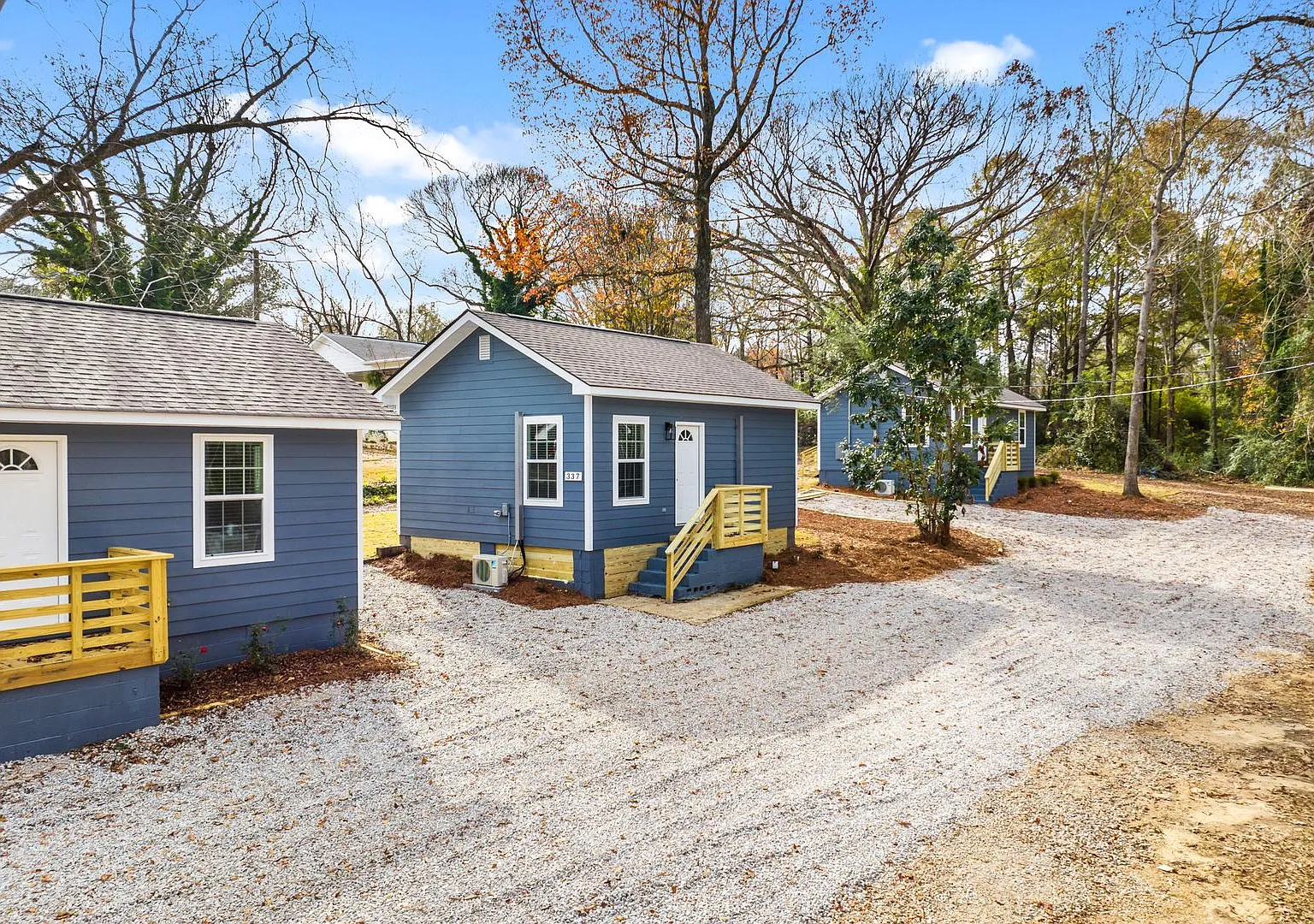 Charming Cottage in Auburn! — Photo 1