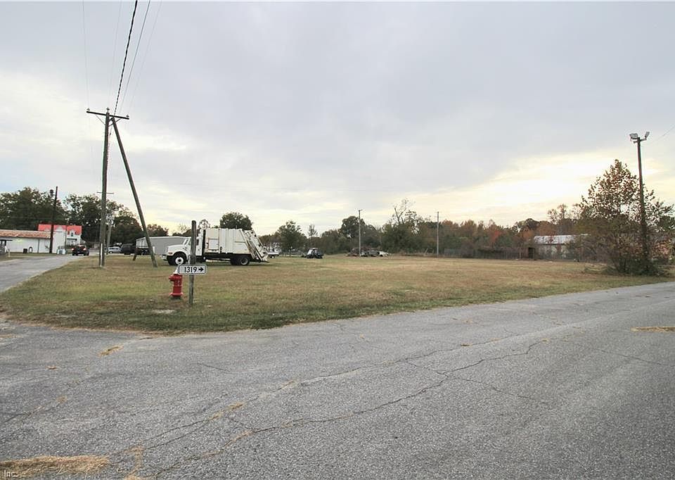 32070 Graham St, Boykins, VA 23827 Zillow