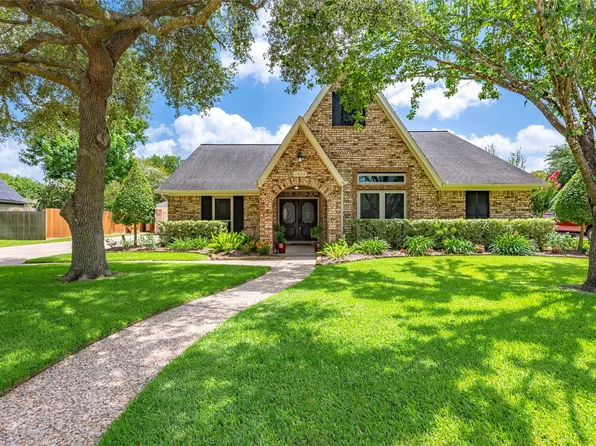 1603 White Wing Cir, Friendswood, TX 77546