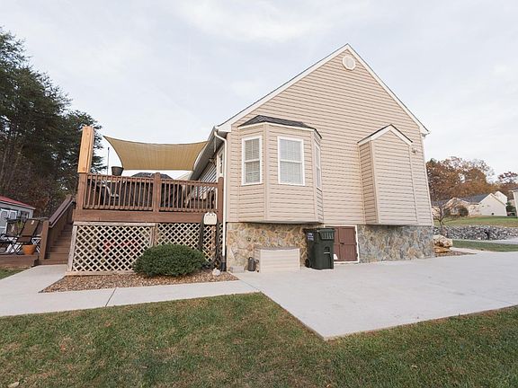 2nd image of 424 Mantle Dr