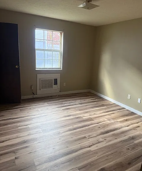 204 N Warren St — Photo 14
