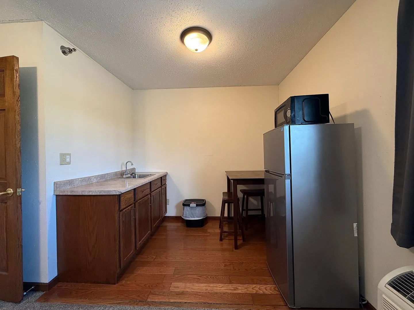 241 Main Street — Photo 4