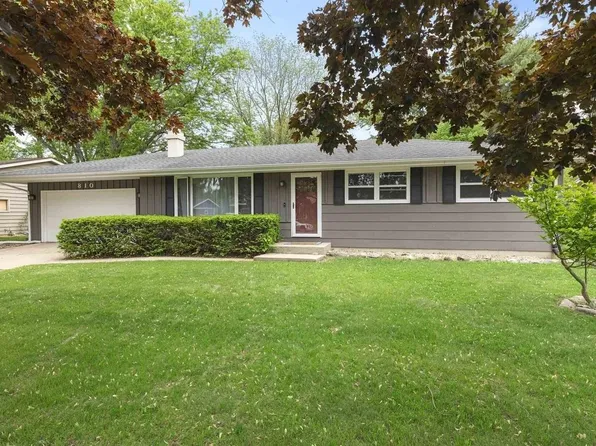810 Suffolk Dr, Janesville, WI 53546