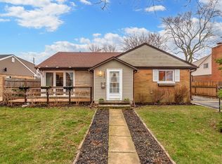7413 Davis St, Morton Grove, IL