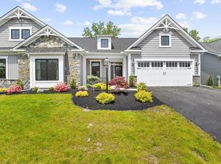 44 River Birch Ln, Webster, NY 14580
