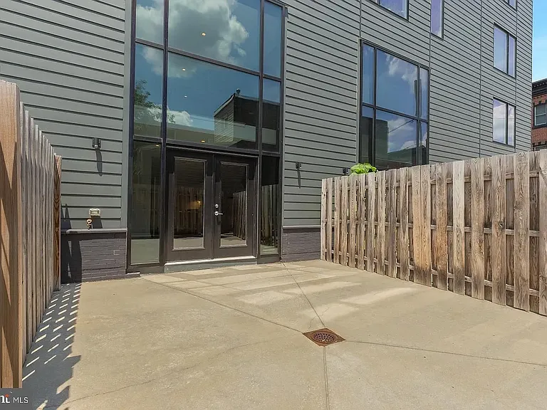 512 E Girard Ave #103 — Photo 14