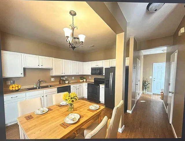 2 bed, 1188 sqft, $1,450 — Photo 3
