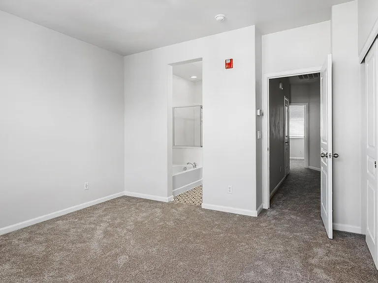 25502 Huntwood Ave — Photo 40