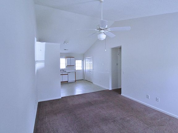 4th image of 2007 Shadowood Ct #B