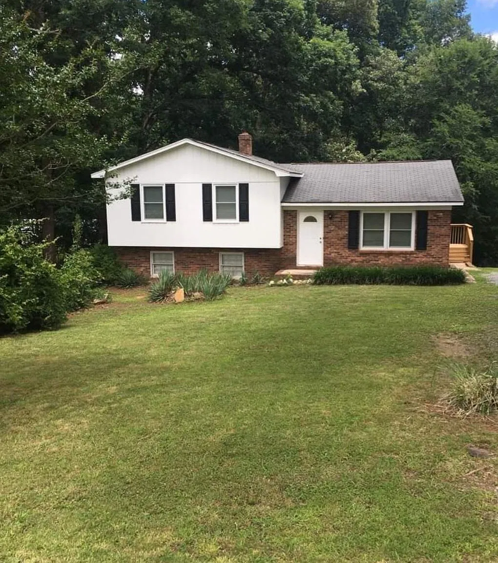 1195 Wilson Road — Photo 1