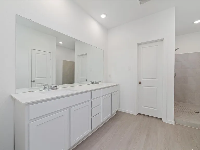 830 Heaven Dr — Photo 18