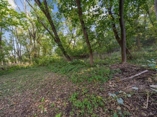 1 11th St S, Hudson, WI 54016