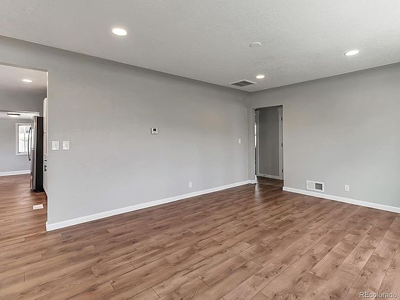 3rd image of 1655 Oakland St