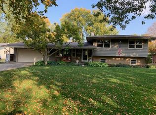 1051 Turkington Ter, Rochelle, IL 61068