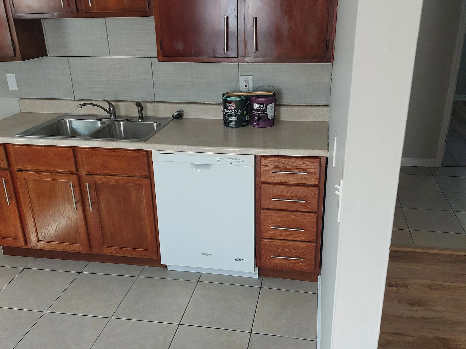 2 bed, 800 sqft, $1,000 — Photo 3