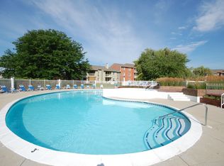 8225 Bentwood Circle West Dr APT 3C, Indianapolis, IN 46268