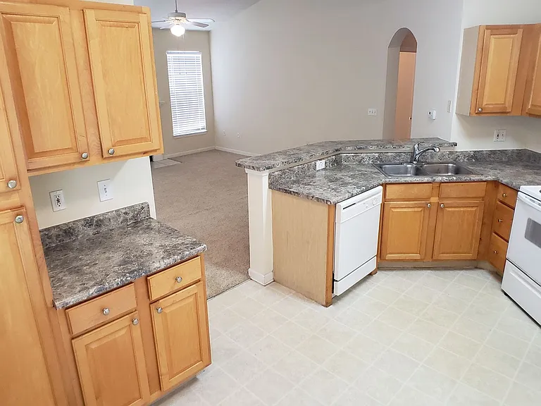 18124 Villa Creek Dr — Photo 6