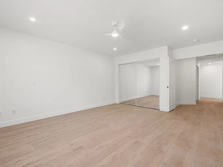 76 Sutton Pl S — Photo 28