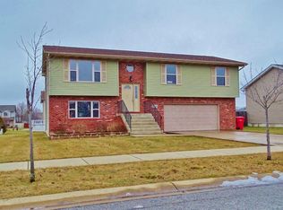 12818 Wheeler St, Cedar Lake, IN 46303