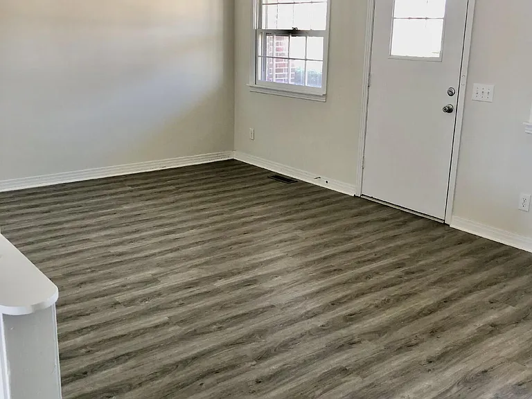 660 Fairground St — Photo 2