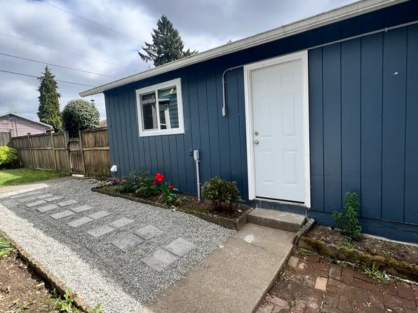9714 Croft St S #B, Tacoma, WA 98444