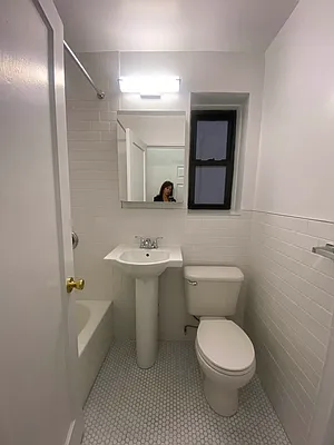 Rented by Urban Real Estate Property Group Inc | media 2