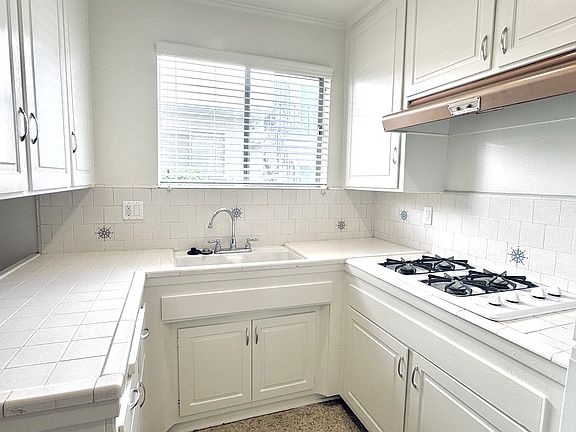 2nd image of 2714 W Clark Ave #A2