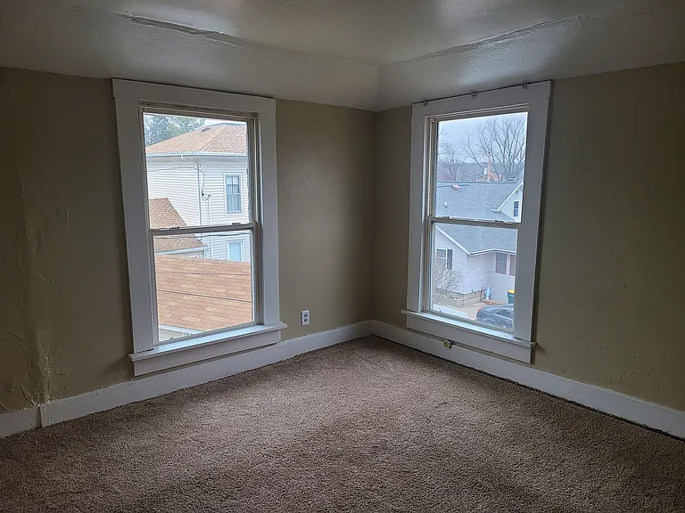 108 Lord St — Photo 14