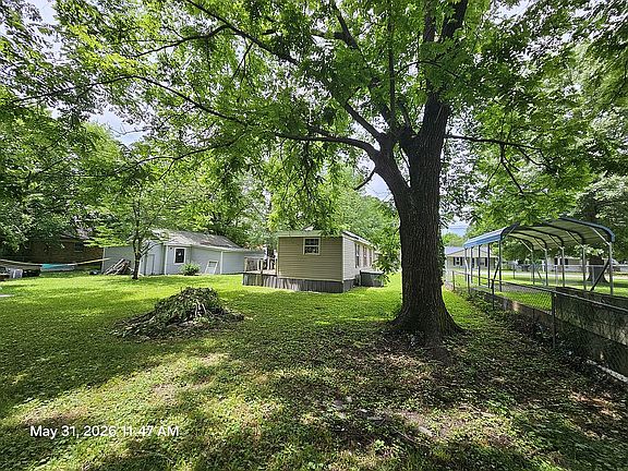 3rd image of 315 S Gentry St