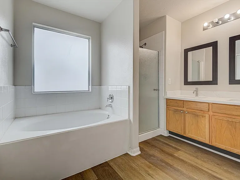 13983 Maximos Dr — Photo 22