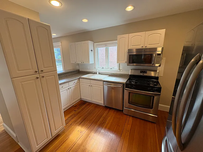 274 Concord Ave #1 — Photo 2
