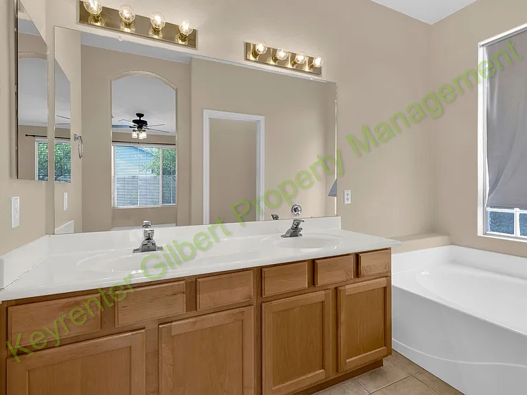 3676 E Bruce Ave — Photo 23