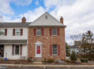 2 Washington Sq, Doylestown, PA 18901