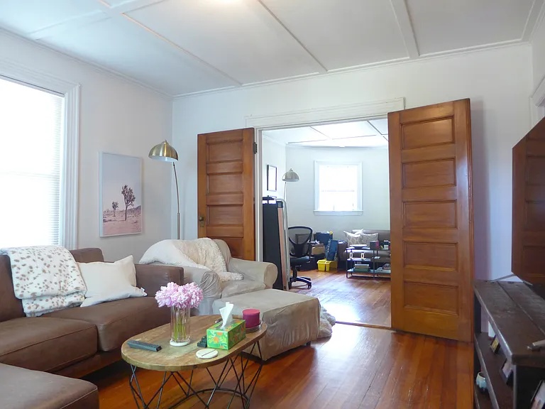 255 Derby St #1 — Photo 4