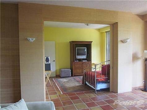 5th image of 251 Crandon Blvd APT 225